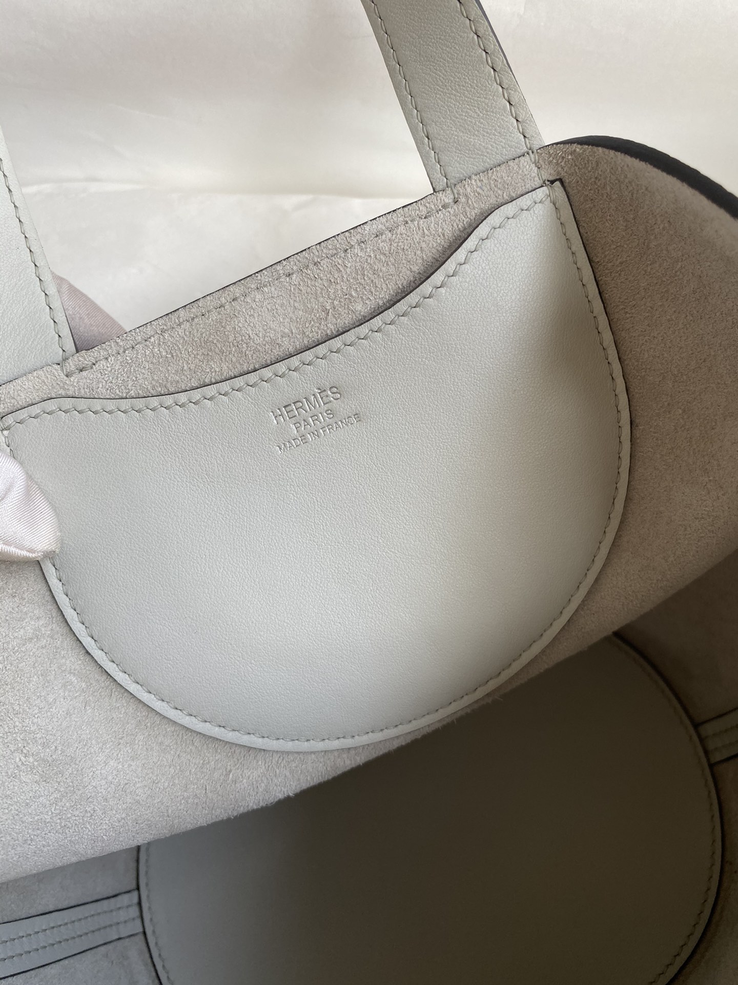 Hermes In The Loop 18 Bag In Pearl Grey Clemence Leather